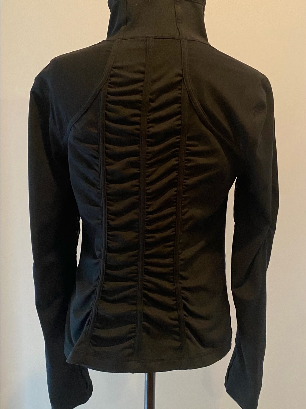 Zella Women’s Black Fitted Zip-Up Jacket Lightweight Fit - Picture 7 of 7